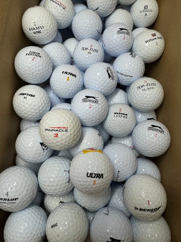 100 BUDGET BALLS ,TOPLFLITE/PINNACLE /DUNLOP ETC .ETC LAKE BALLS