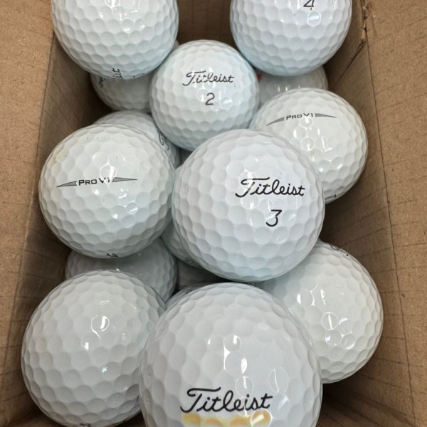 12 TITLEIST PRO V1 2020 PEARL/A GOLF BALLS