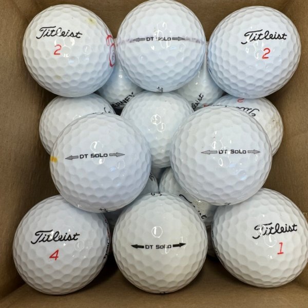 24 TITLEIST DT SOLO PEARL/A GOLF BALLS