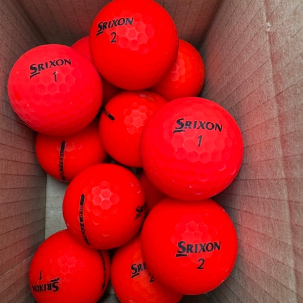 12 SRIXON SOFTFEEL RED PEARL/A GOLF BALLS